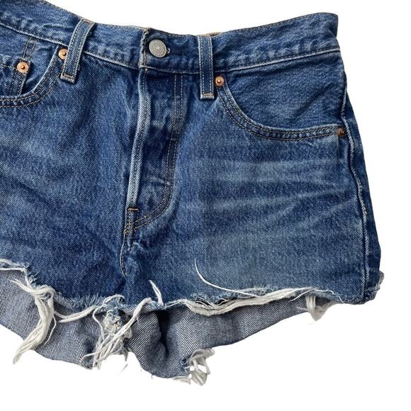 Levi’s 501 cutoff denim shorts jean high rise distressed women’s size 26/ 2 - Picture 5 of 11